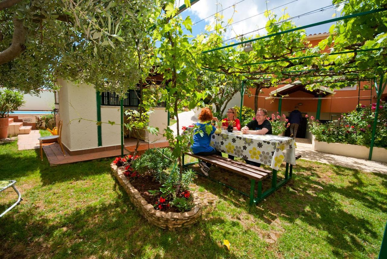 Guest House Bizjak Vinkuran Exterior photo