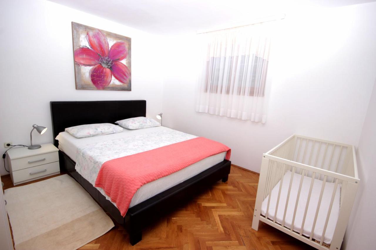 Guest House Bizjak Vinkuran Exterior photo