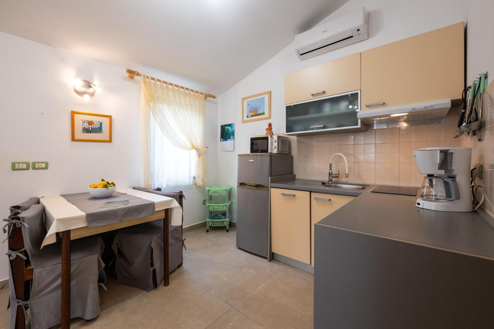 Guest House Bizjak Vinkuran Exterior photo
